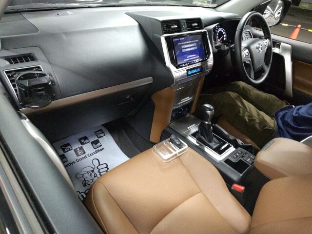 2021 Toyota Land Cruiser Prado TX L-P70アニリミテ 4WD auction photo 3