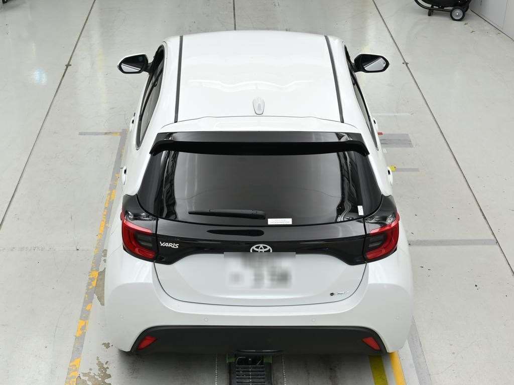 2025 Toyota Yaris ハイブリッドZ auction photo 8