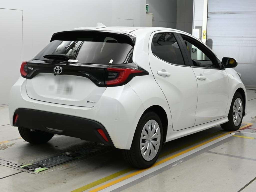 2025 Toyota Yaris ハイブリッドZ auction photo 2