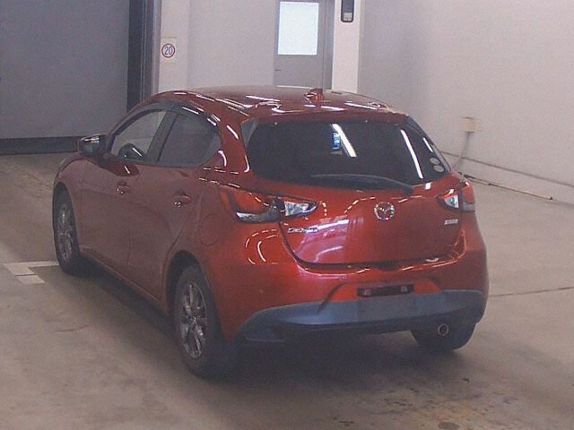 2018 Mazda Demio 13Sツーリング auction photo 2