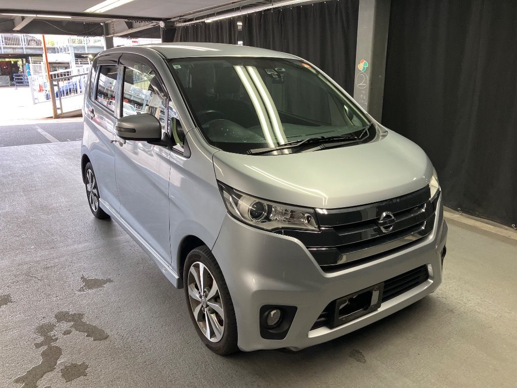 2015 Nissan Dayz HWS Gターボ Japan auction vehicle