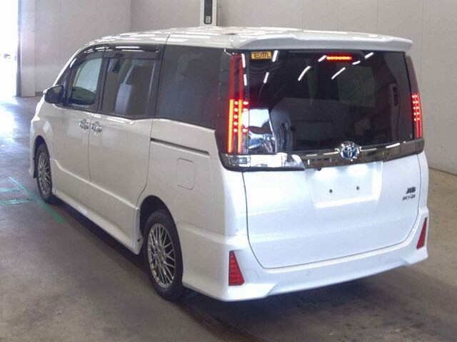 2020 Toyota Noah HV SI WXB2 auction photo 2