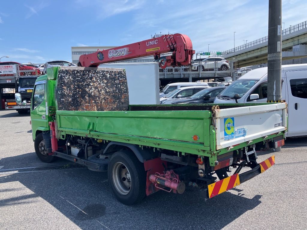 2013 Mitsubishi Fuso Canter With crane auction photo 2