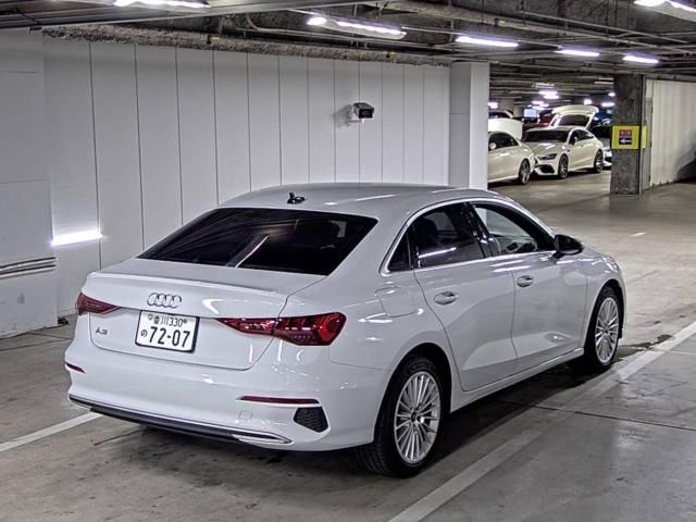 2022 Audi A3 セダン30TFSIアドバンスド auction photo 3