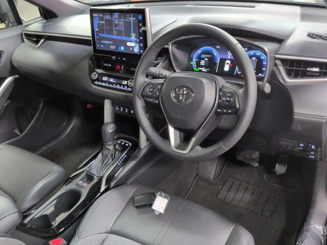 2025 Toyota Corolla Cross Hybrid Z auction photo 3