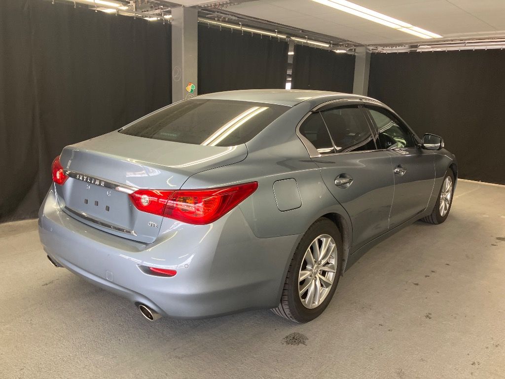 2014 Nissan Skyline 200GT-t auction photo 4
