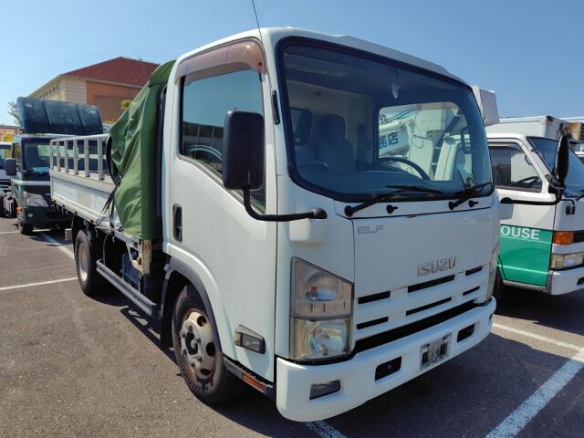 Japan Auction Vehicles 8 2012 Isuzu Elf auction photo