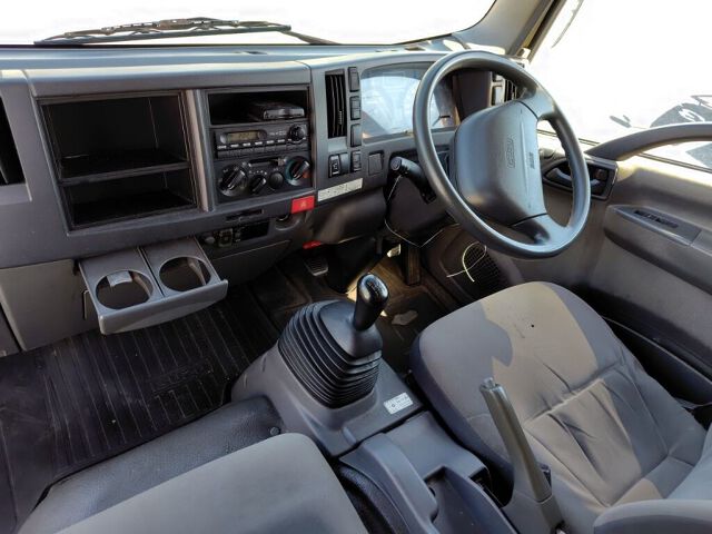 2012 Isuzu Elf auction photo 3