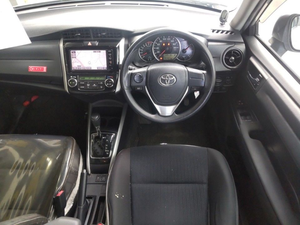 2015 Toyota Corolla Fielder auction photo 3