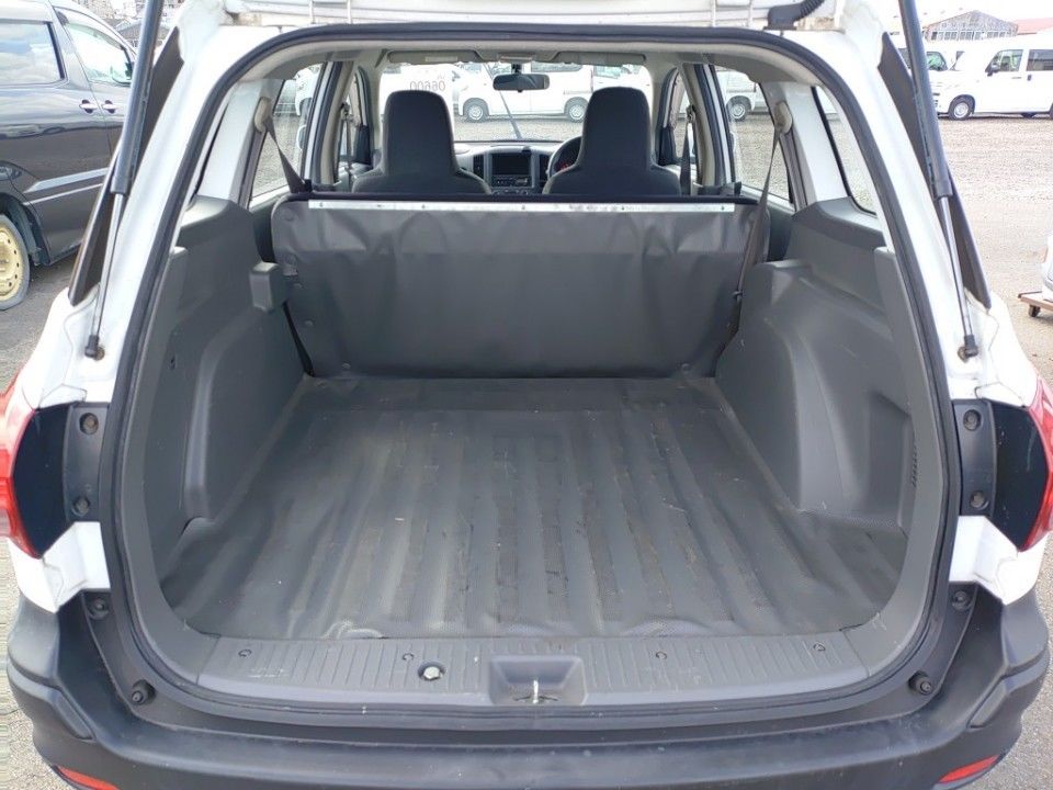 2019 Nissan NV150 AD auction photo 8
