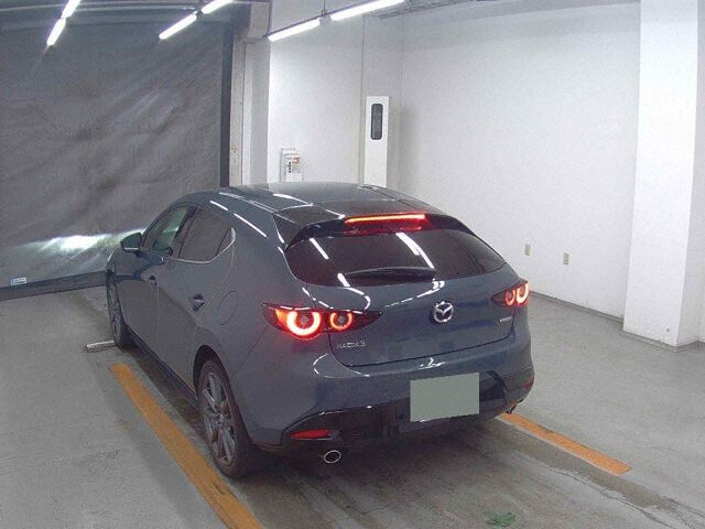 2022 Mazda 3ファストバック XD Proactive auction photo 2