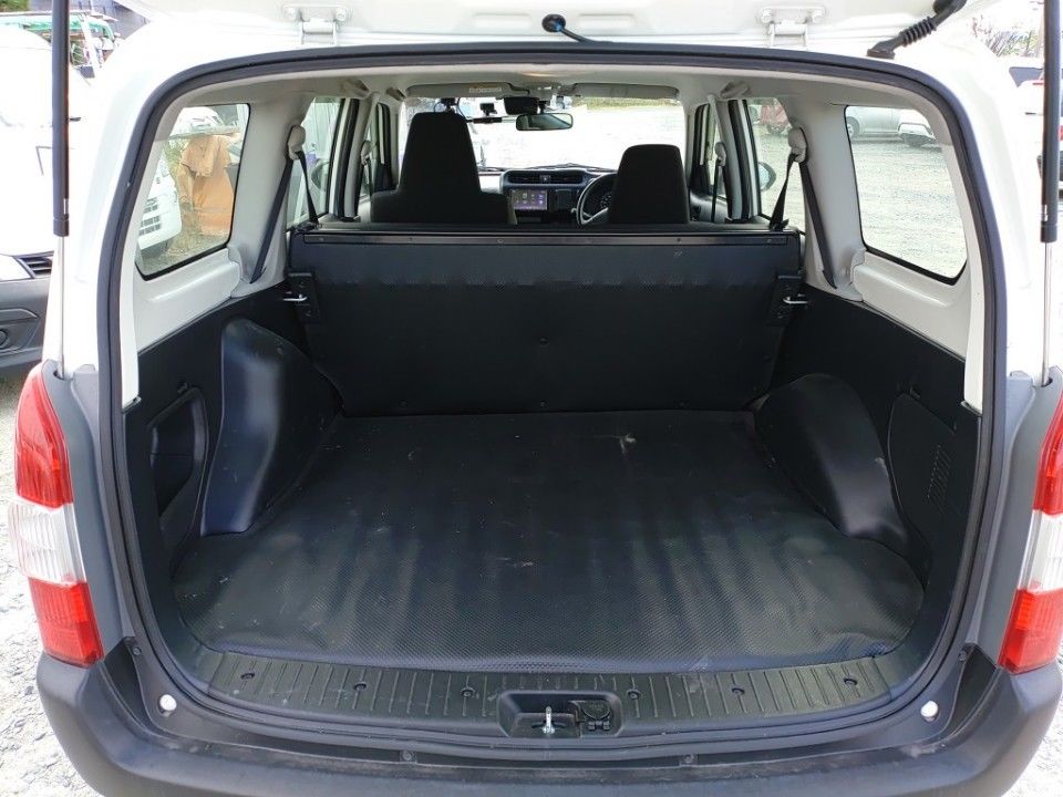 2021 Toyota Probox auction photo 8