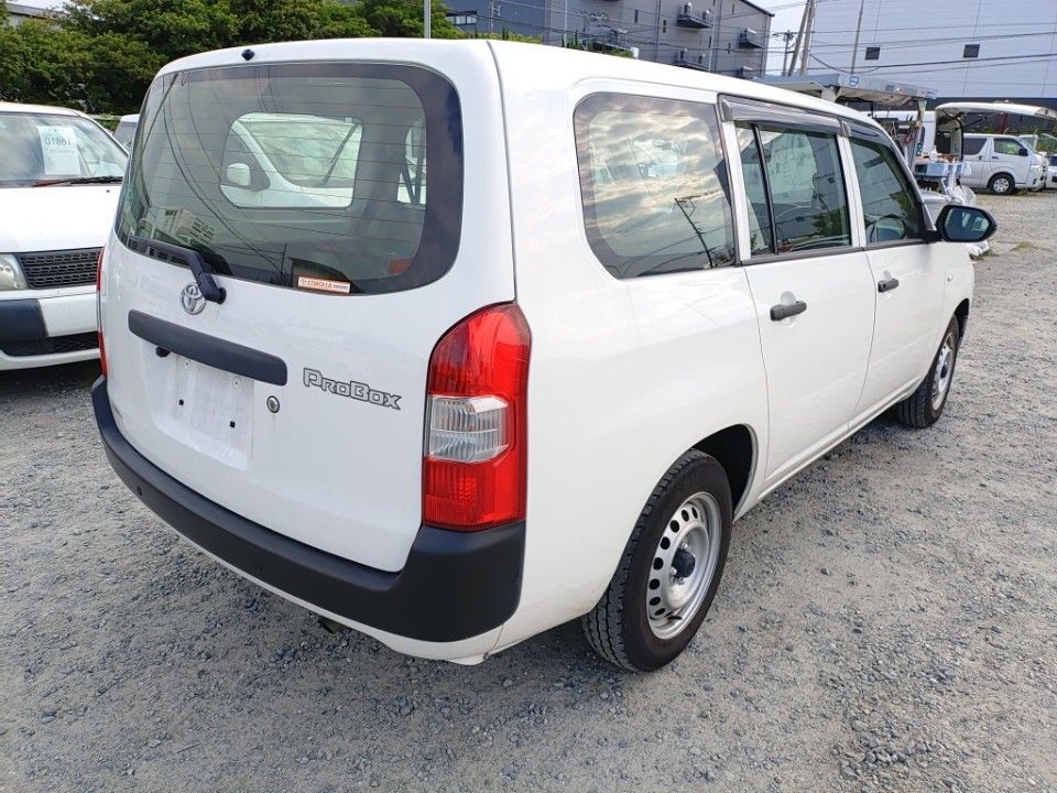 2021 Toyota Probox auction photo 2