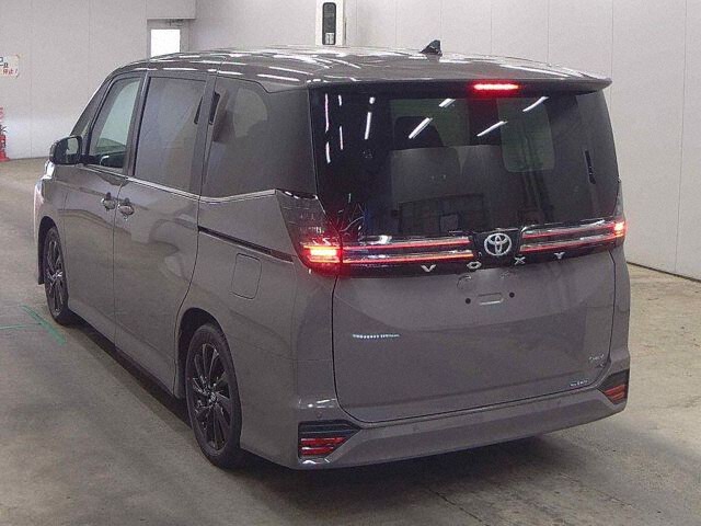 2026 Toyota Voxy Hybrid S-Z auction photo 2