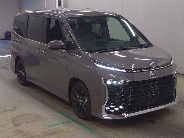 2026 Toyota Voxy Hybrid S-Z Japan auction vehicle