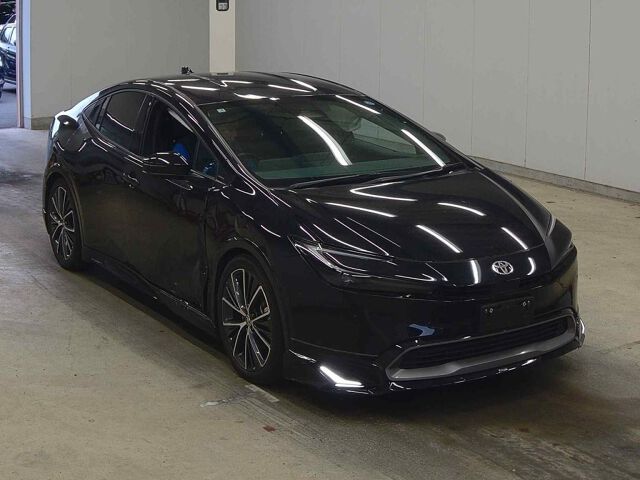 2023 Toyota Prius Z 4WD Japan auction vehicle