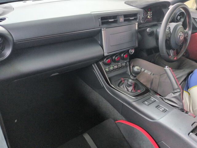 2024 Toyota GR86 RZ 40THアニバリミ auction photo 3