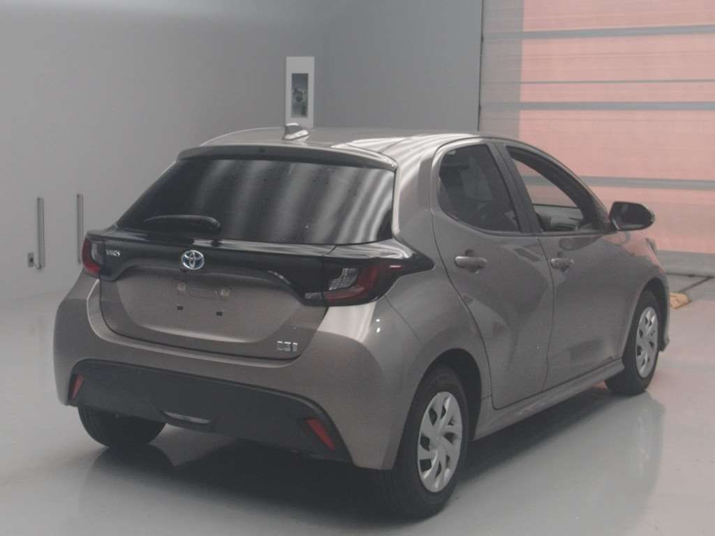 2021 Toyota Yaris Hybrid X auction photo 2