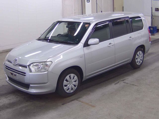 2017 Toyota Succeed TX auction photo 4