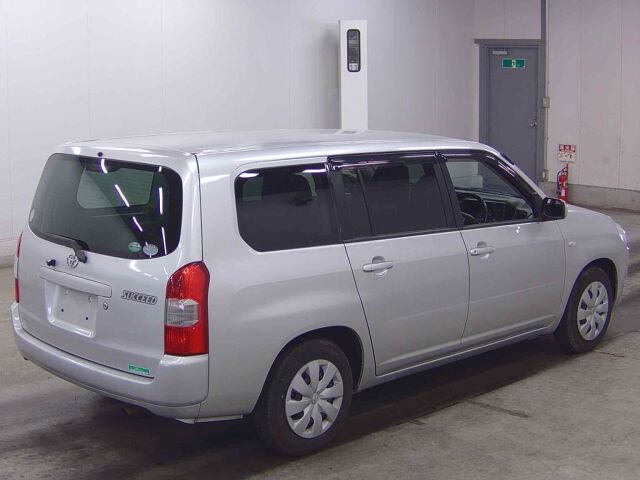 2017 Toyota Succeed TX auction photo 5
