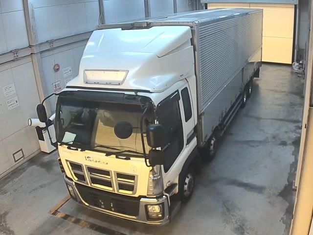 2012 Isuzu Japan auction vehicle