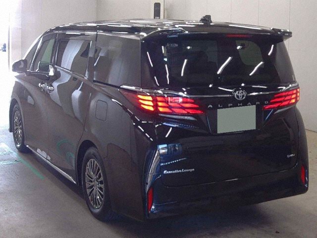 2024 Toyota Alphard Executive Lounge auction photo 2