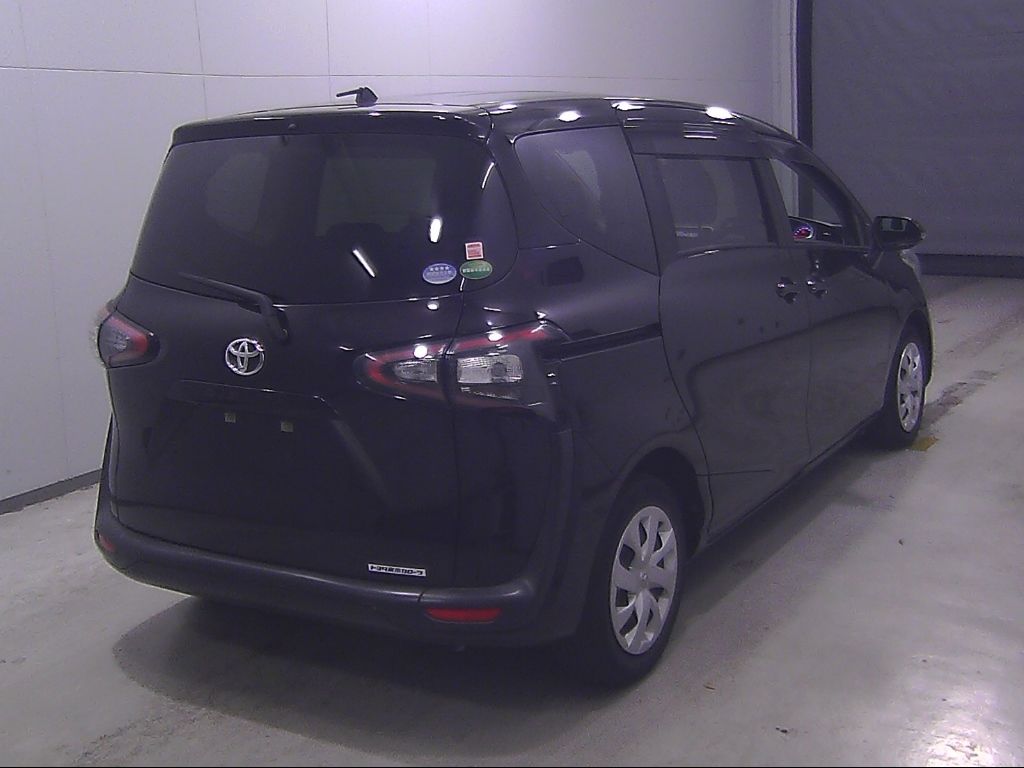 2018 Toyota Sienta G-Quero auction photo 2