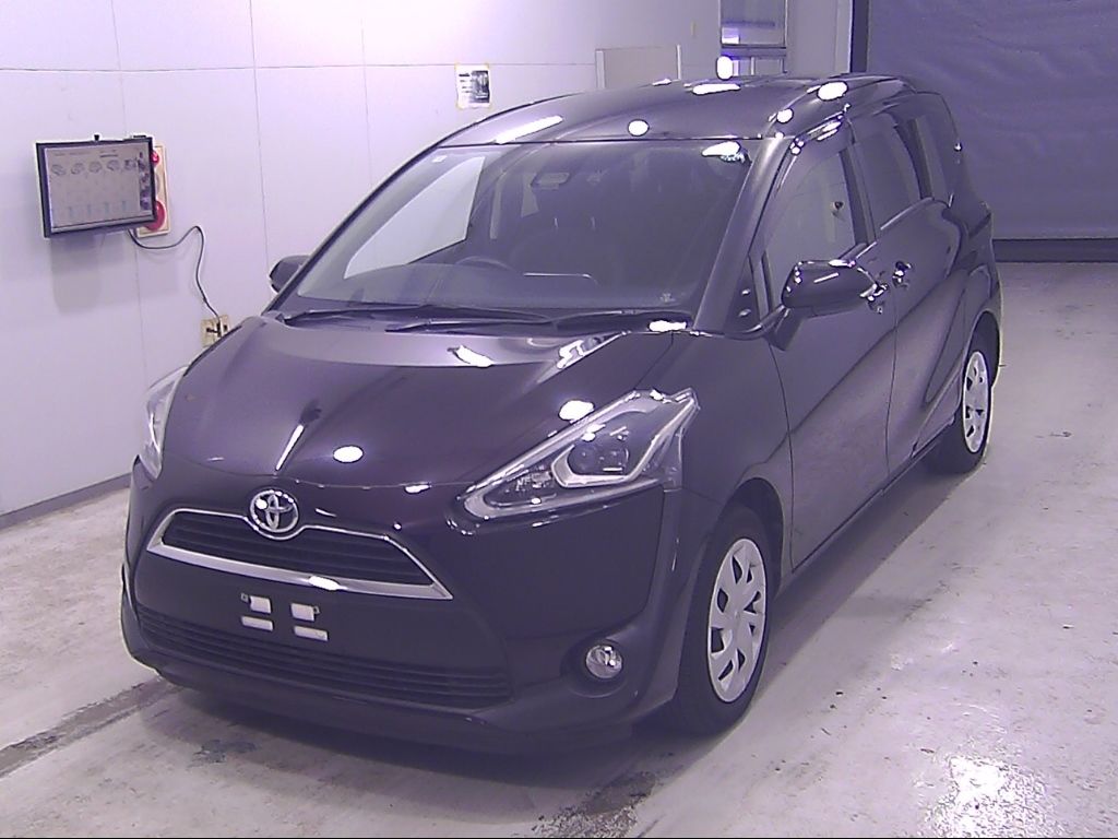 2018 Toyota Sienta G-Quero auction photo 4