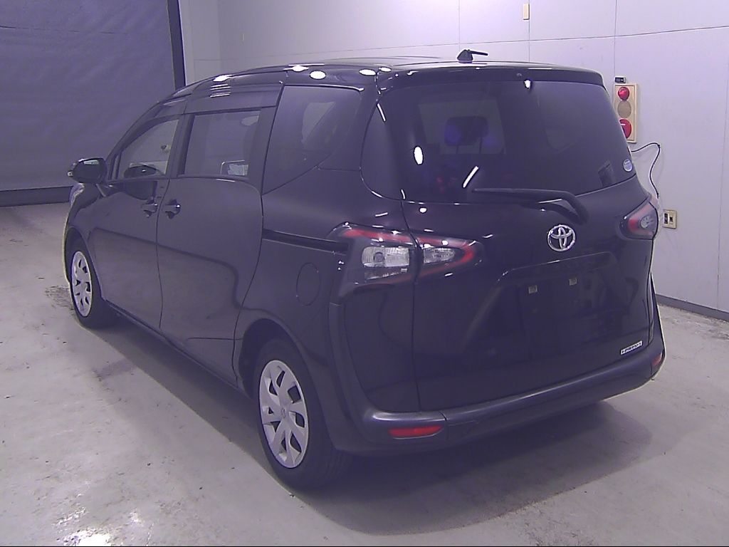 2018 Toyota Sienta G-Quero auction photo 5