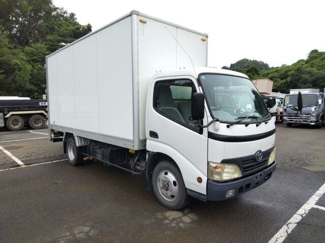 Japan Auction Vehicles 5 2009 Toyota Dyna ロングP/Gパネルバ 4WD auction photo