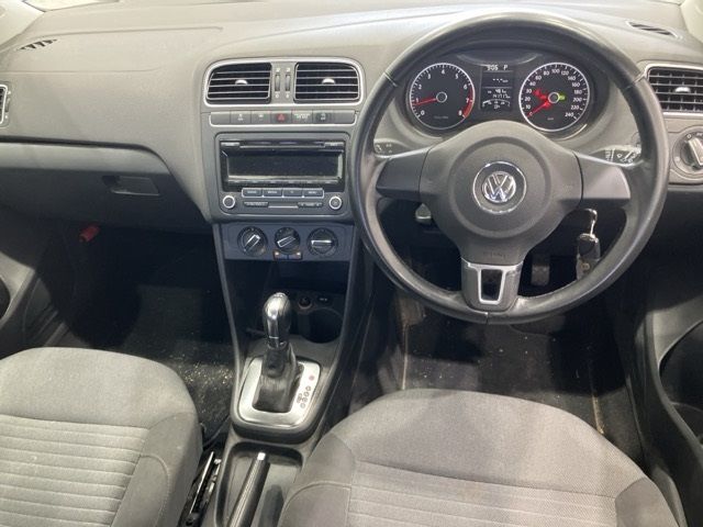 2013 Volkswagen VW ポロ TSI コンフォートライン auction photo 4