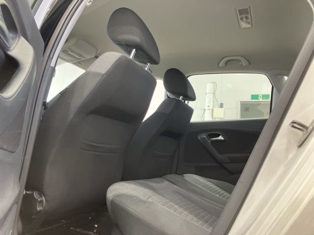 2013 Volkswagen VW ポロ TSI コンフォートライン auction photo 10