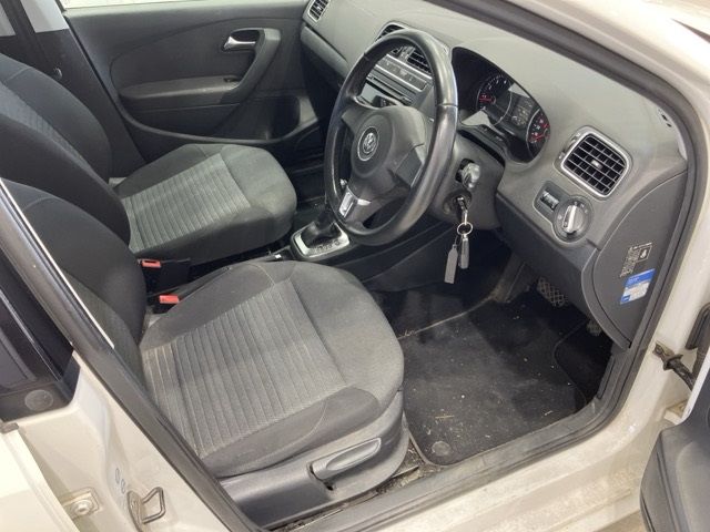 2013 Volkswagen VW ポロ TSI コンフォートライン auction photo 8