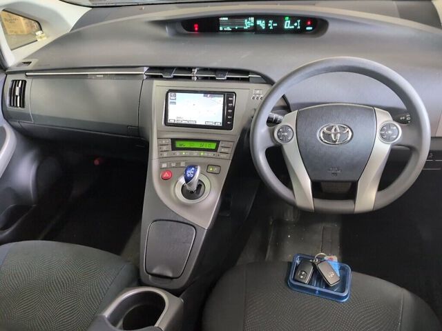 2015 Toyota Prius S auction photo 3
