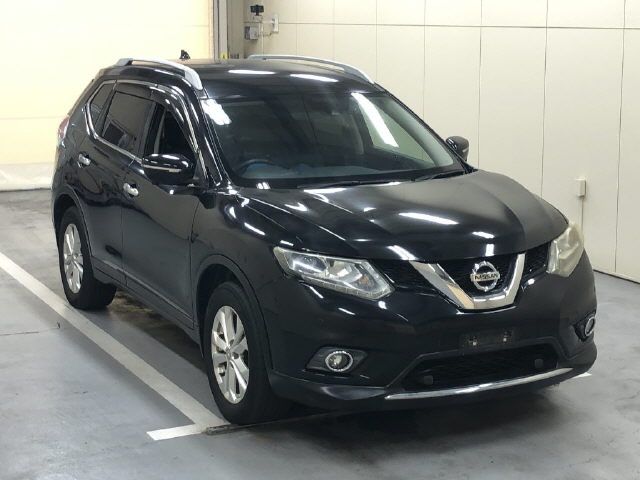 Japan Auction Vehicles 8 2016 Nissan X-Trail 20XT エマブレPKG auction photo