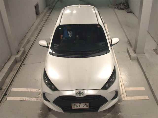 2023 Toyota Yaris auction photo 6