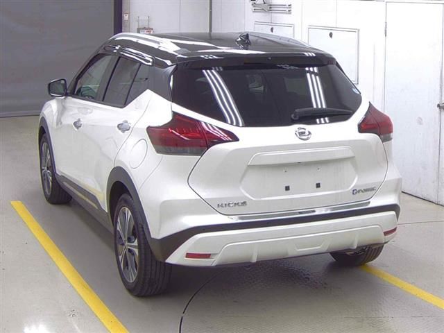 2021 Nissan Kicks X auction photo 2