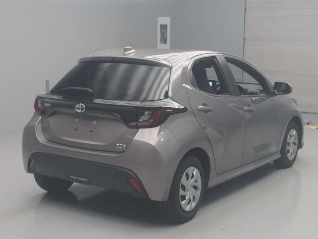 2021 Toyota Yaris Hybrid X auction photo 2