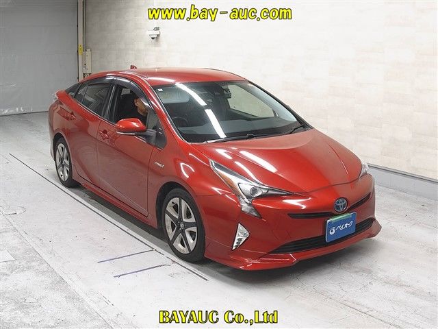 2016 Toyota Prius Sツーリングセレクション Japan auction vehicle