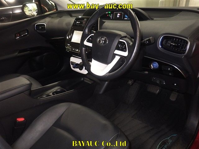 2016 Toyota Prius Sツーリングセレクション auction photo 3