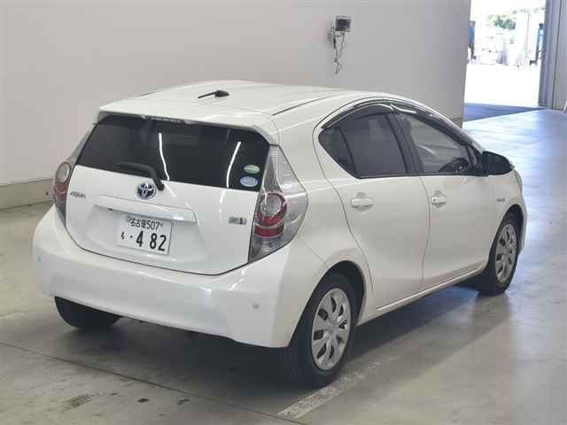 2013 Toyota Aqua G auction photo 5