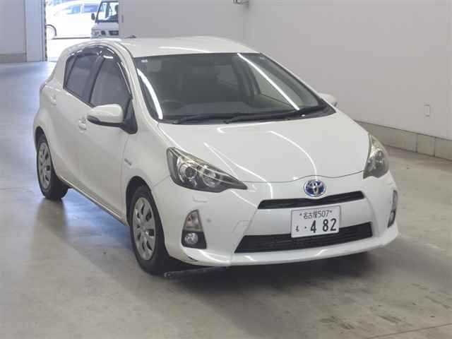 2013 Toyota Aqua G Japan auction vehicle
