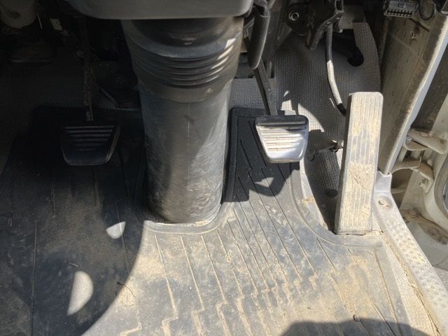 2006 Isuzu Elf 3-Ten Dump auction photo 4