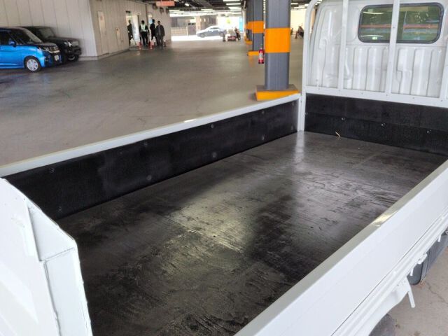 2012 Toyota Dyna LフルジャストローP/G auction photo 3