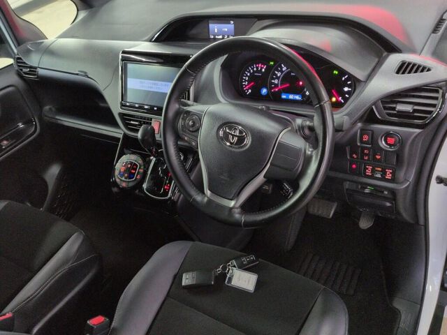 2019 Toyota Noah SI WXB 2 4WD auction photo 3