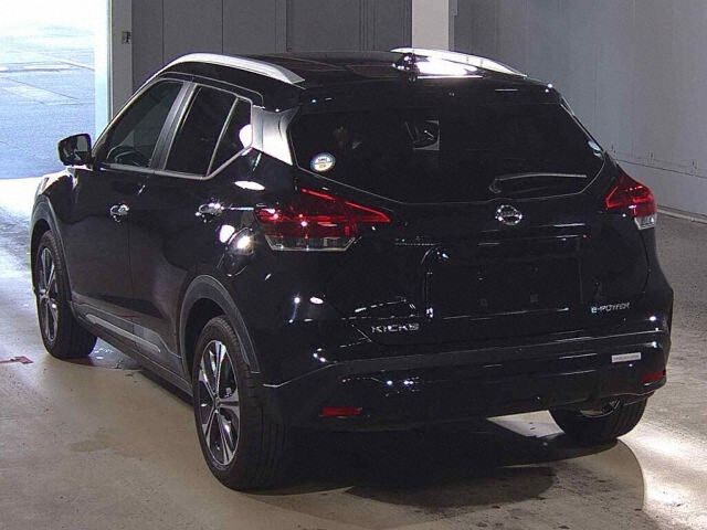 2021 Nissan Kicks X auction photo 2