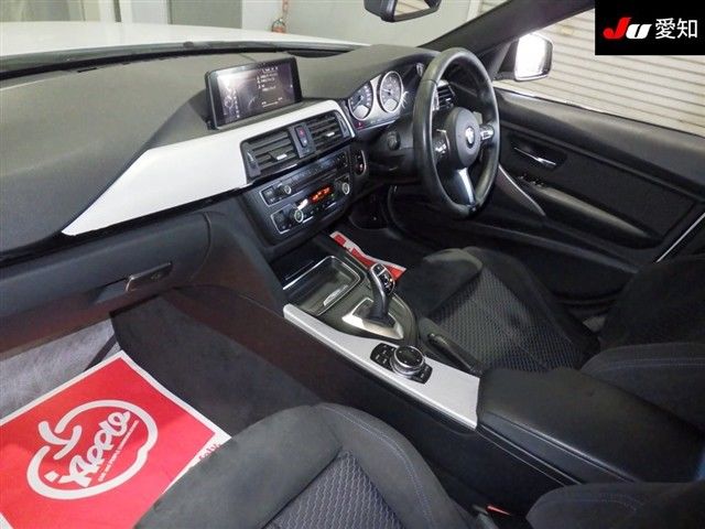 2014 BMW 3 Series Touring 320d Mスポーツ auction photo 3