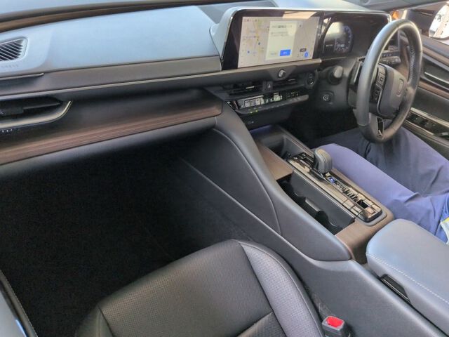 2024 Toyota Crown Z(HEV) auction photo 3