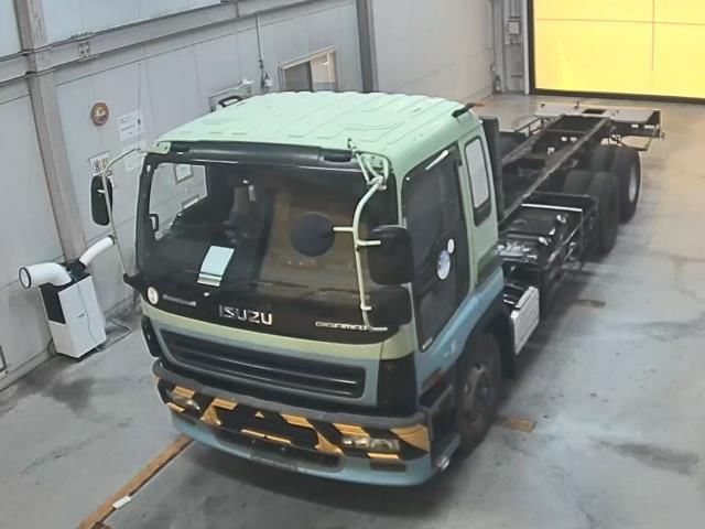 2005 Isuzu chassis Japan auction vehicle