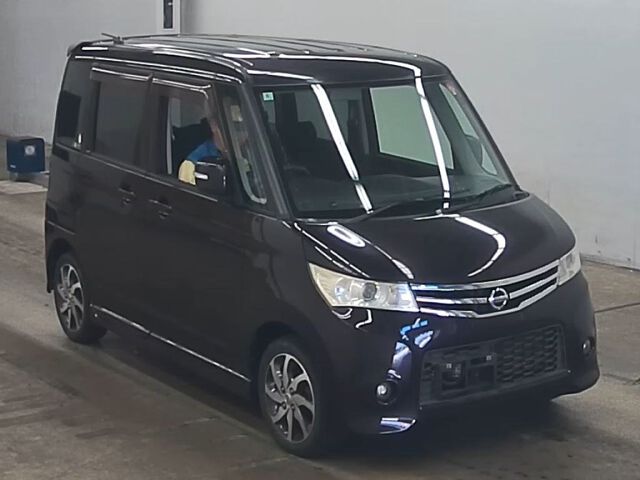 2010 Nissan Roox ハイウェイスター 4WD Japan auction vehicle